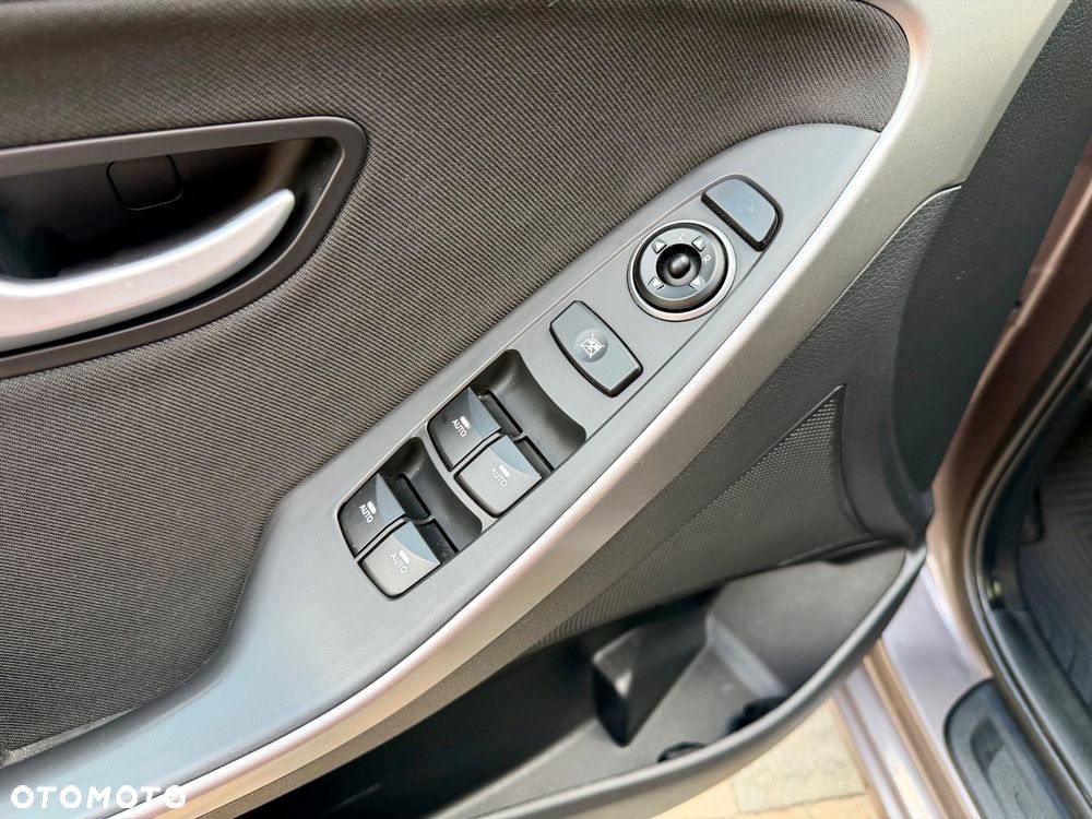 Hyundai i30 1.6 Trend - 14