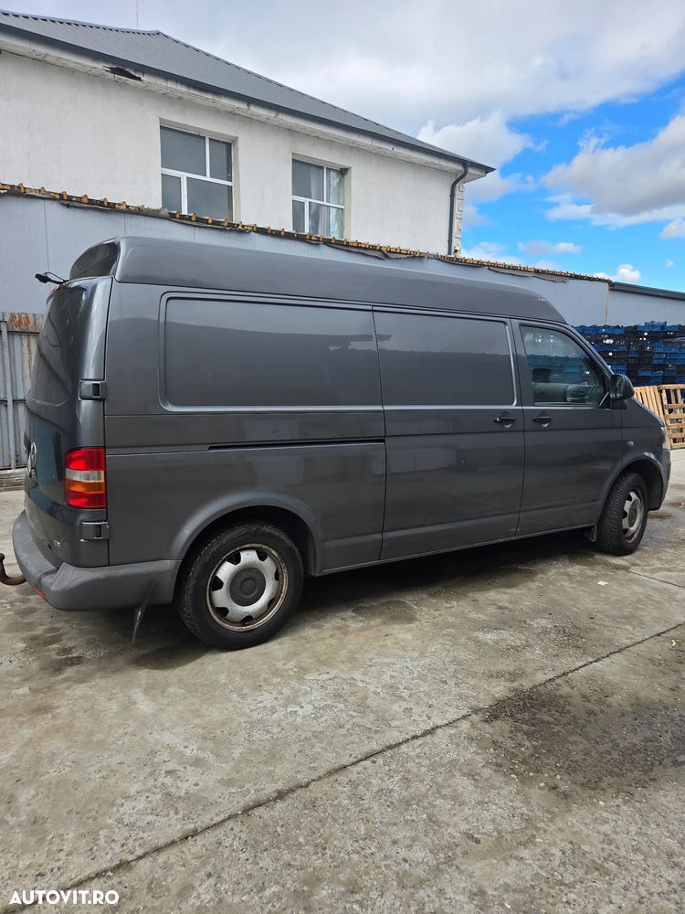 Volkswagen Transporter - 4