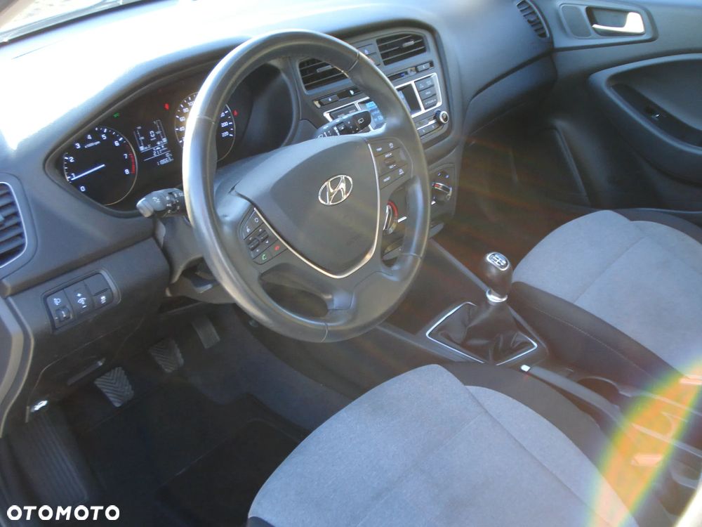 Hyundai i20 1.2 Comfort - 9