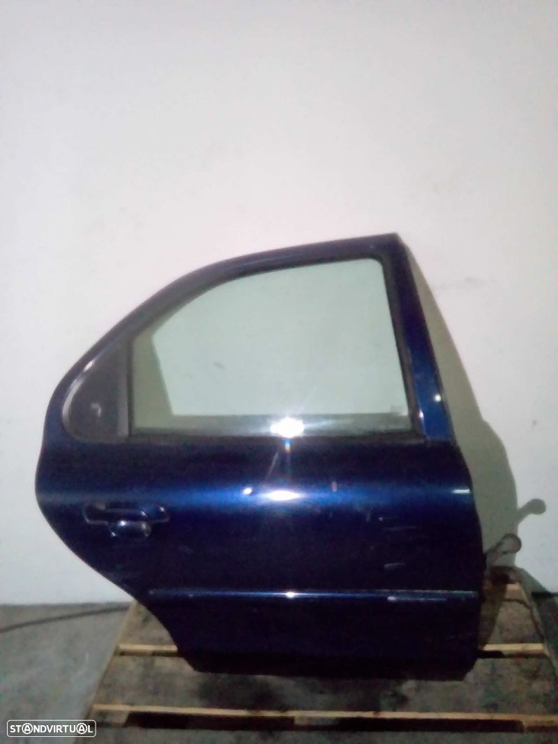 Porta Trás Dto Ford Mondeo Ii (Bap) - 1