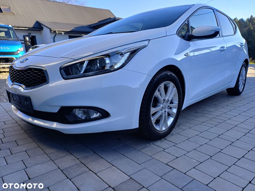 Kia Ceed 1.4 CVVT Vision - 2