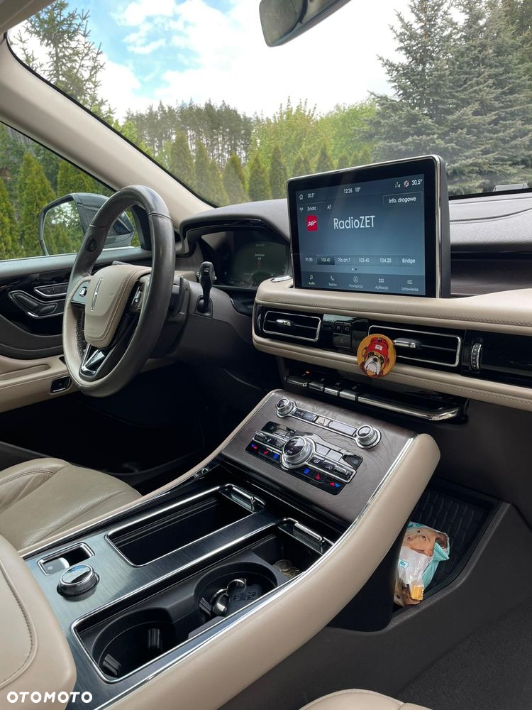 Lincoln Aviator - 12