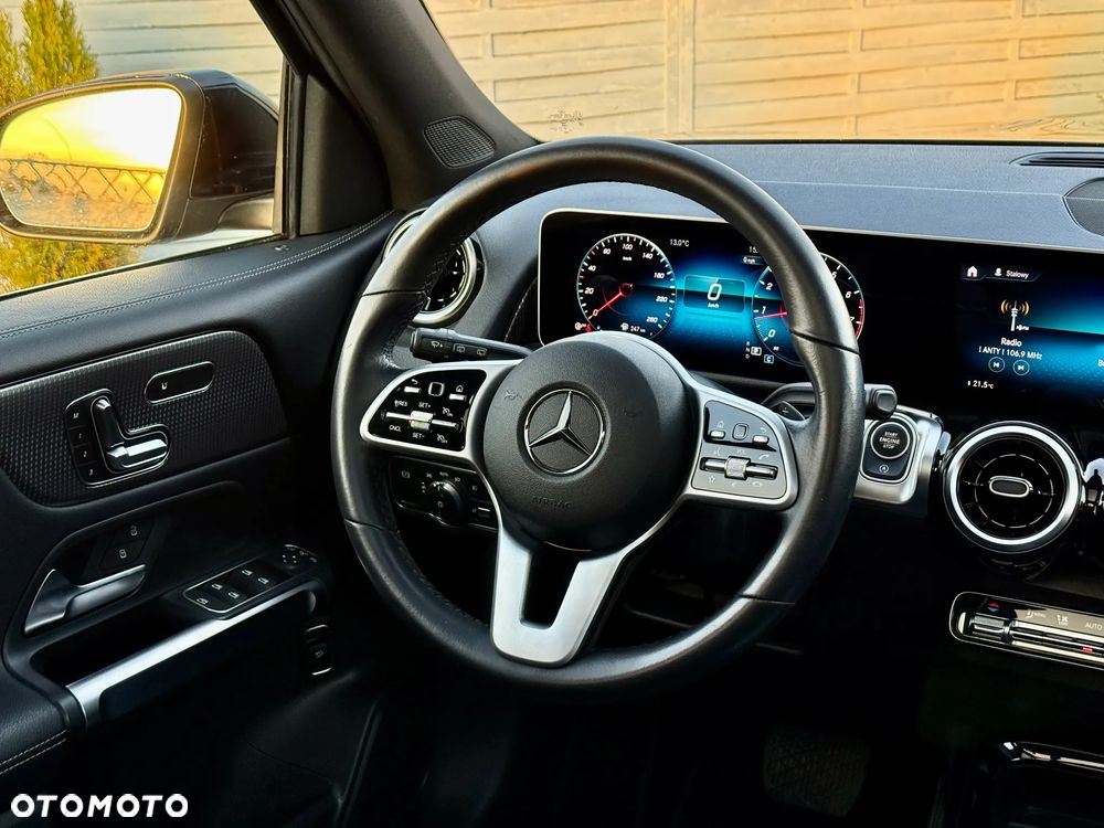 Mercedes-Benz GLB 250 4-Matic 8G-DCT - 7