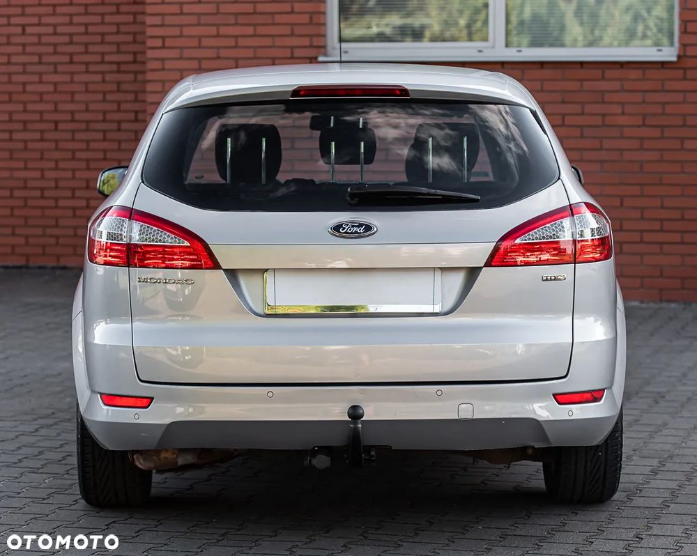 Ford Mondeo 1.8 TDCi Ghia - 11