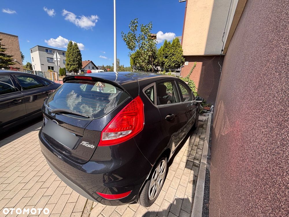 Ford Fiesta 1.25 Ambiente EU5 - 6