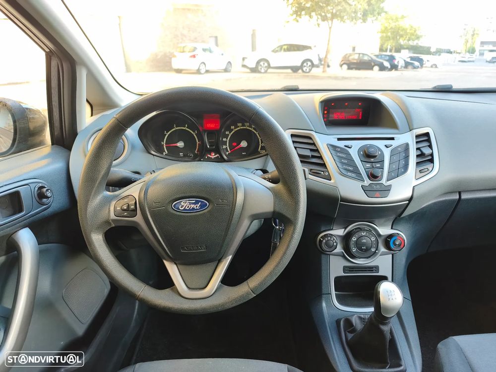 Ford Fiesta 1.25 Techno - 13