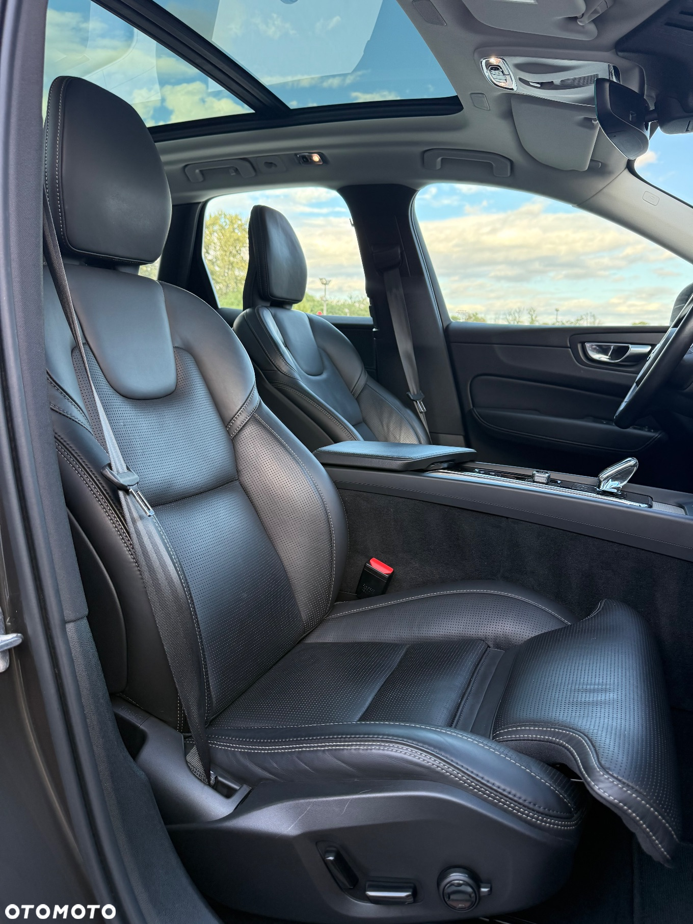 Volvo XC 60 B5 D AWD Geartronic Inscription - 32