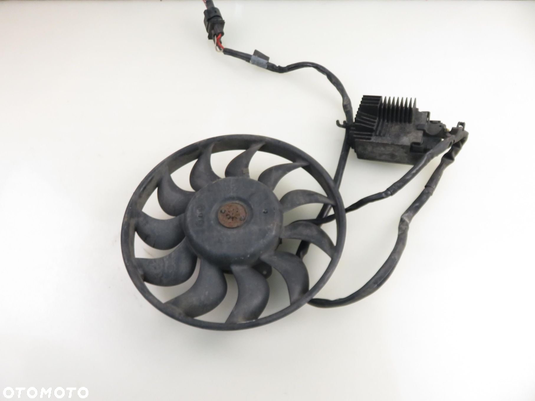 WENTYLATOR CHŁODNICY AUDI A4 B6 1.9 TDI  8E0959501 - 8
