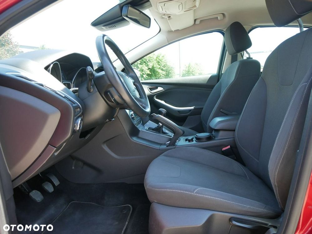 Ford Focus 1.6 TDCi DPF Titanium - 8