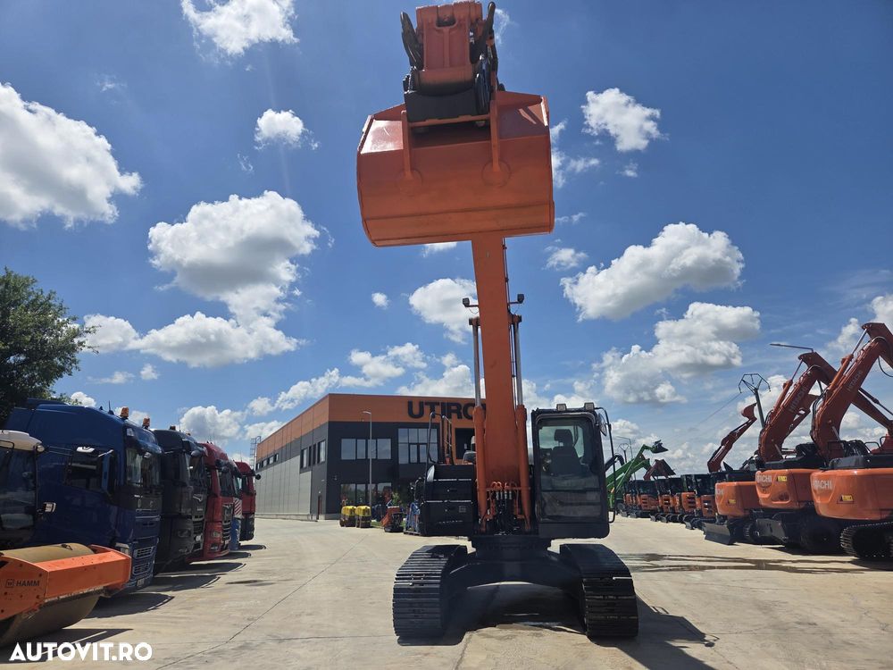 Hitachi ZX250LCN-6, 2019, 5.737h, CUPLA RAPIDA, cupa 1,55mc, inst picon, inst rotire, camera spate si laterale, latime 2,99m, ad sapare 7m, 3 pompe hidr HITACHI, consum 11,8l/h, lant 80% ok, ridica 16t, posibil leasing 3 ani-PROMOTIE 89.900 EUR+Tva - 8