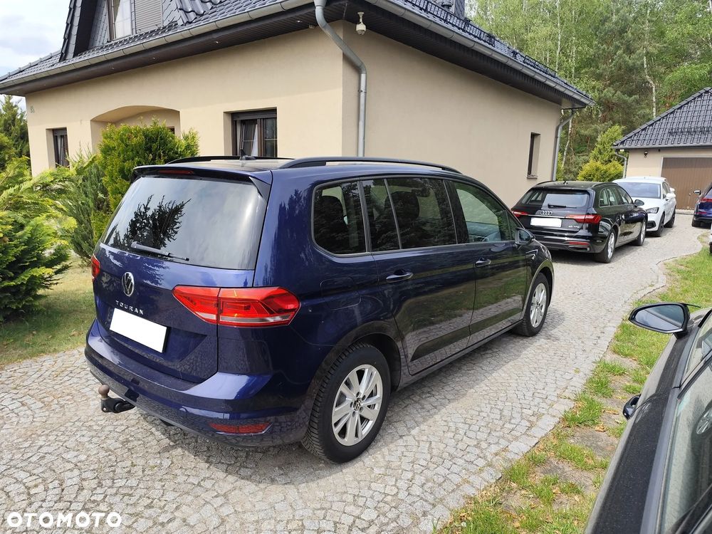 Volkswagen Touran - 10