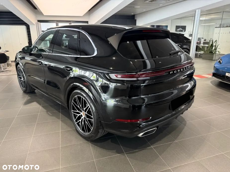 Porsche Cayenne Standard - 2