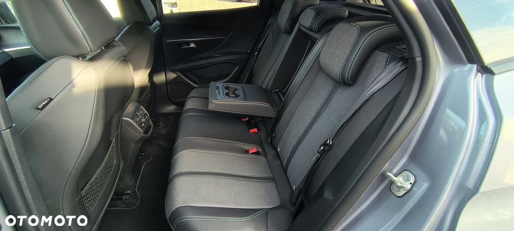 Peugeot 3008 1.5 BlueHDi Allure Pack S&S EAT8 - 11