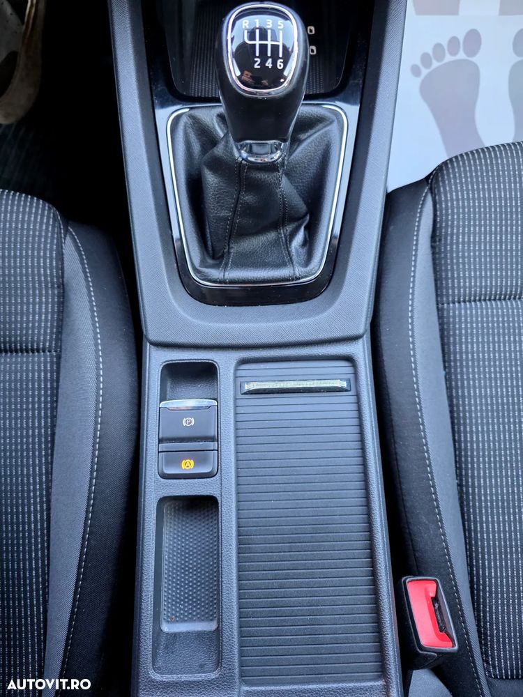 Skoda Octavia Combi 2.0 TDI Ambition - 32