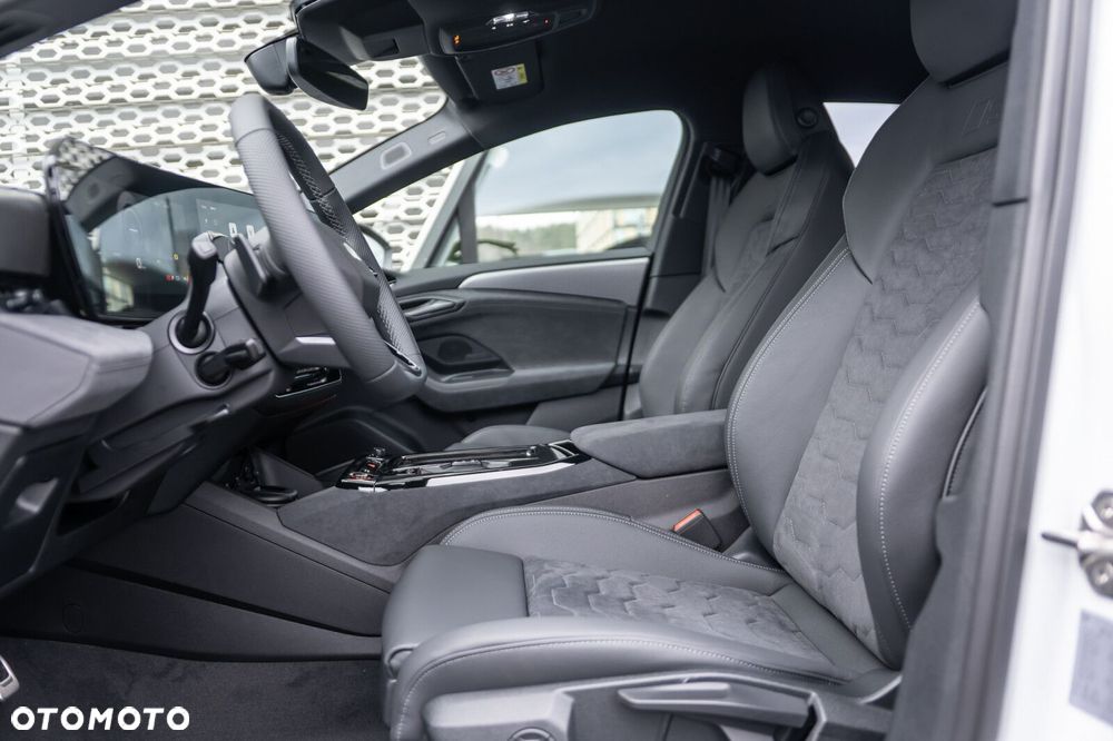 Audi A6 Sportback e-tron - 14