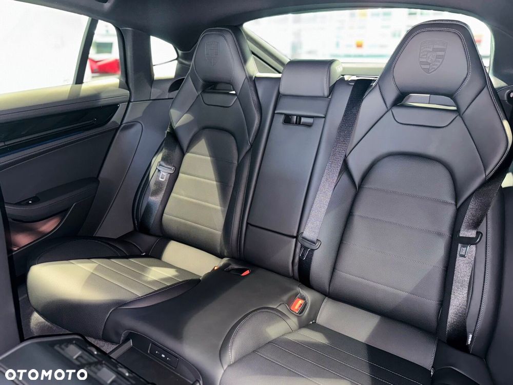 Porsche Panamera - 34