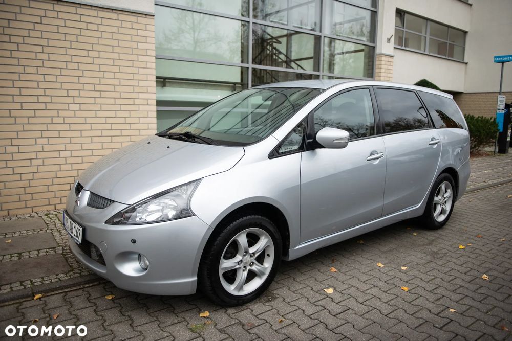 Mitsubishi Grandis 2.0 DI-D 6-Sitzer Intense - 2