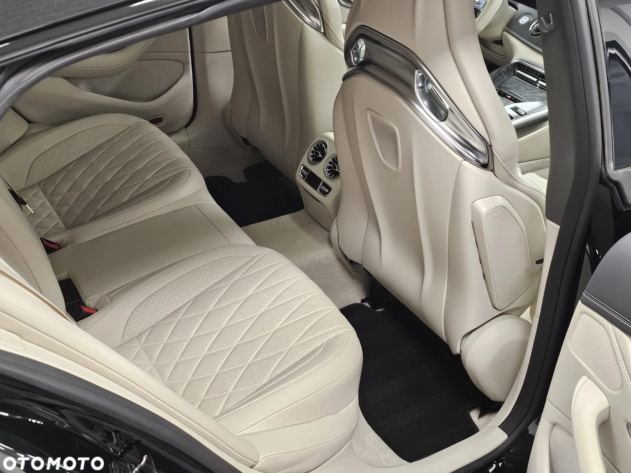 Mercedes-Benz AMG GT 53 4-Matic+ - 22