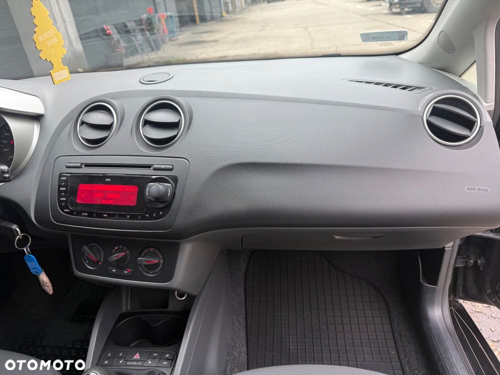 Seat Ibiza SC 1.4 16V Sport - 17