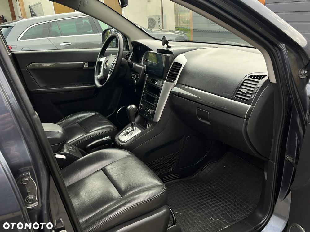 Chevrolet Captiva - 11