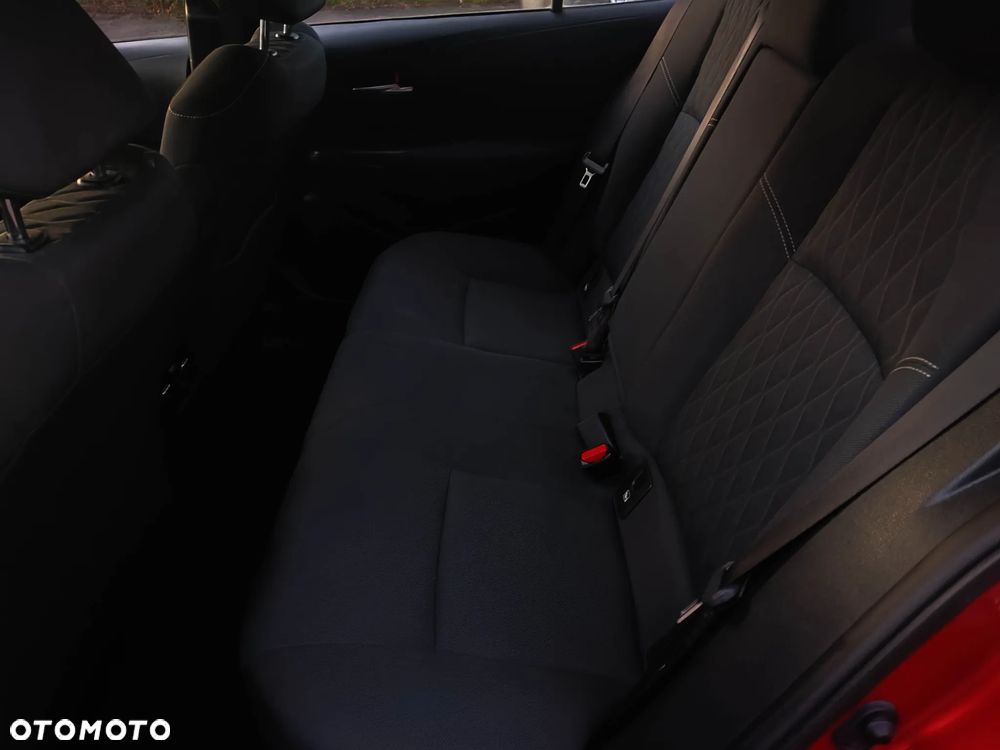 Toyota Corolla 1.8 Hybrid Comfort - 23