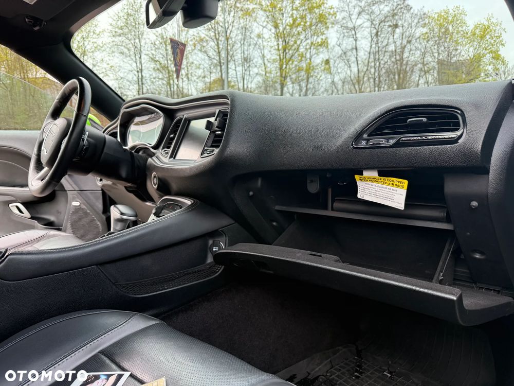 Dodge Challenger - 17