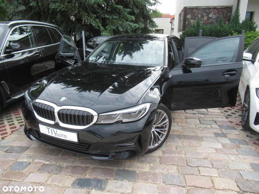 BMW Seria 3 330i xDrive - 39