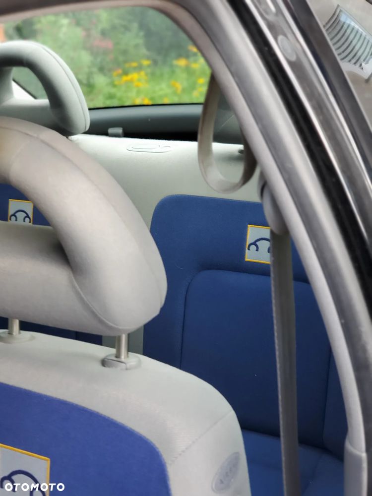 Volkswagen New Beetle 1.6 - 7