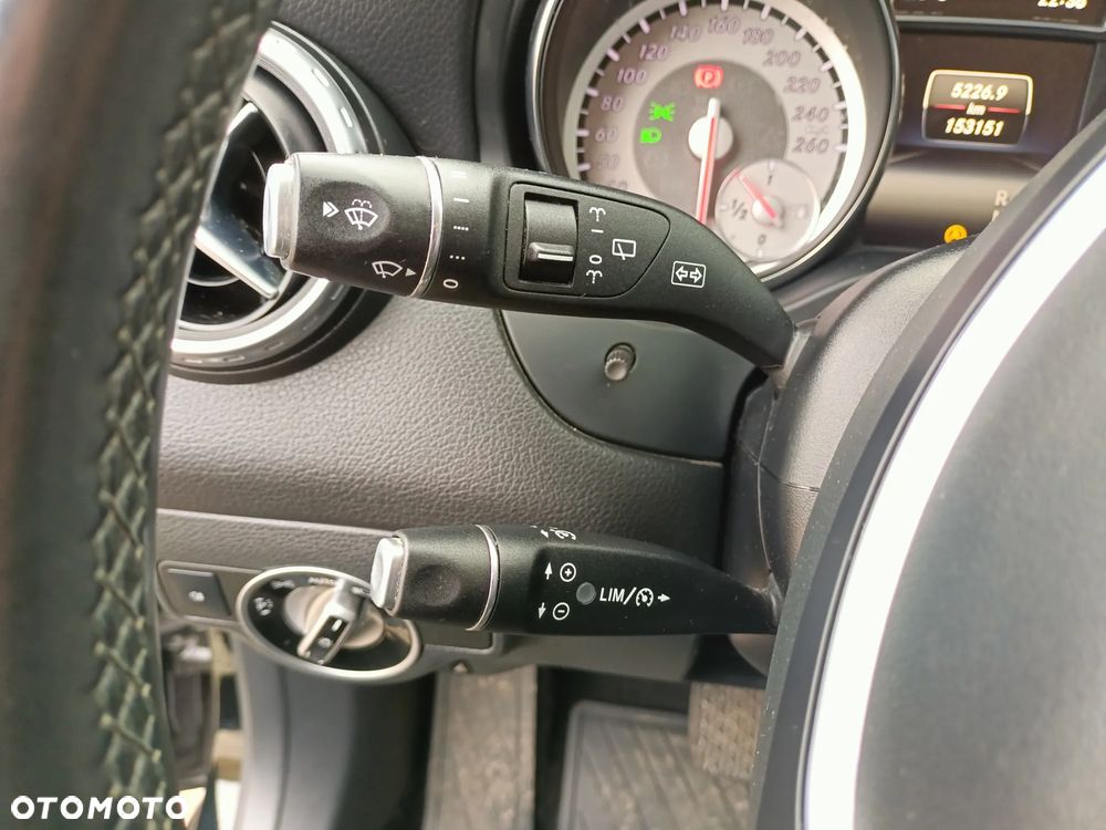 Mercedes-Benz GLA 180 (CDI) d 7G-DCT Urban - 24