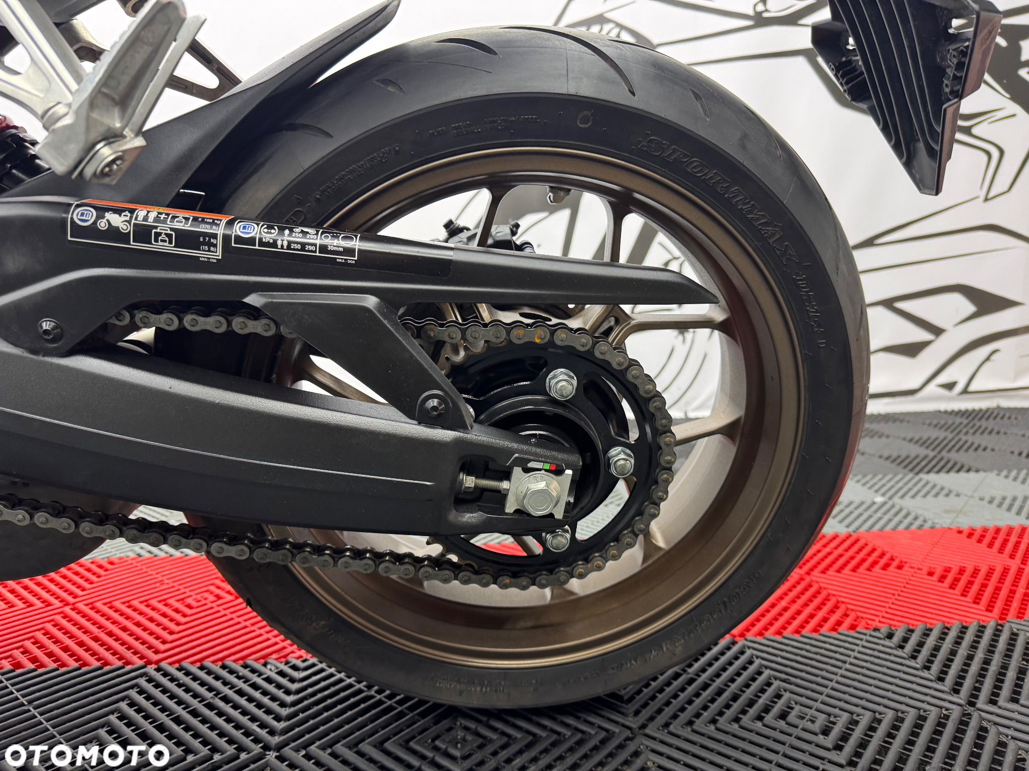 Honda CB - 16