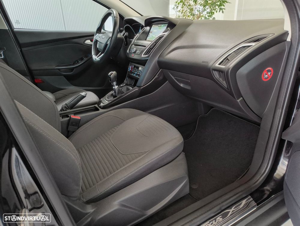 Ford Focus 1.5 TDCi Titanium - 17