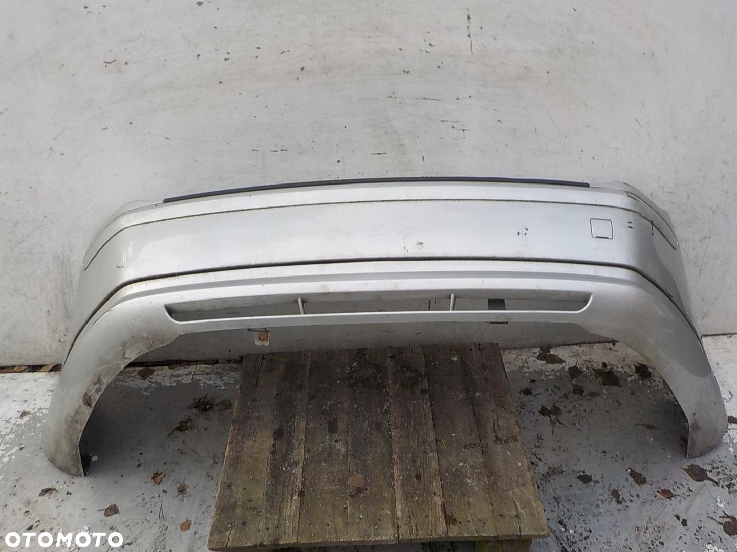 i.ty　二枚まとめ Używany Zderzaki - 499 PLN - Otomoto.pl