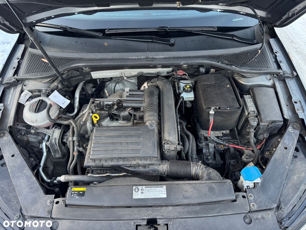 Volkswagen Passat 1.4 TSI ACT (BlueMotion Technology) Highline - 34