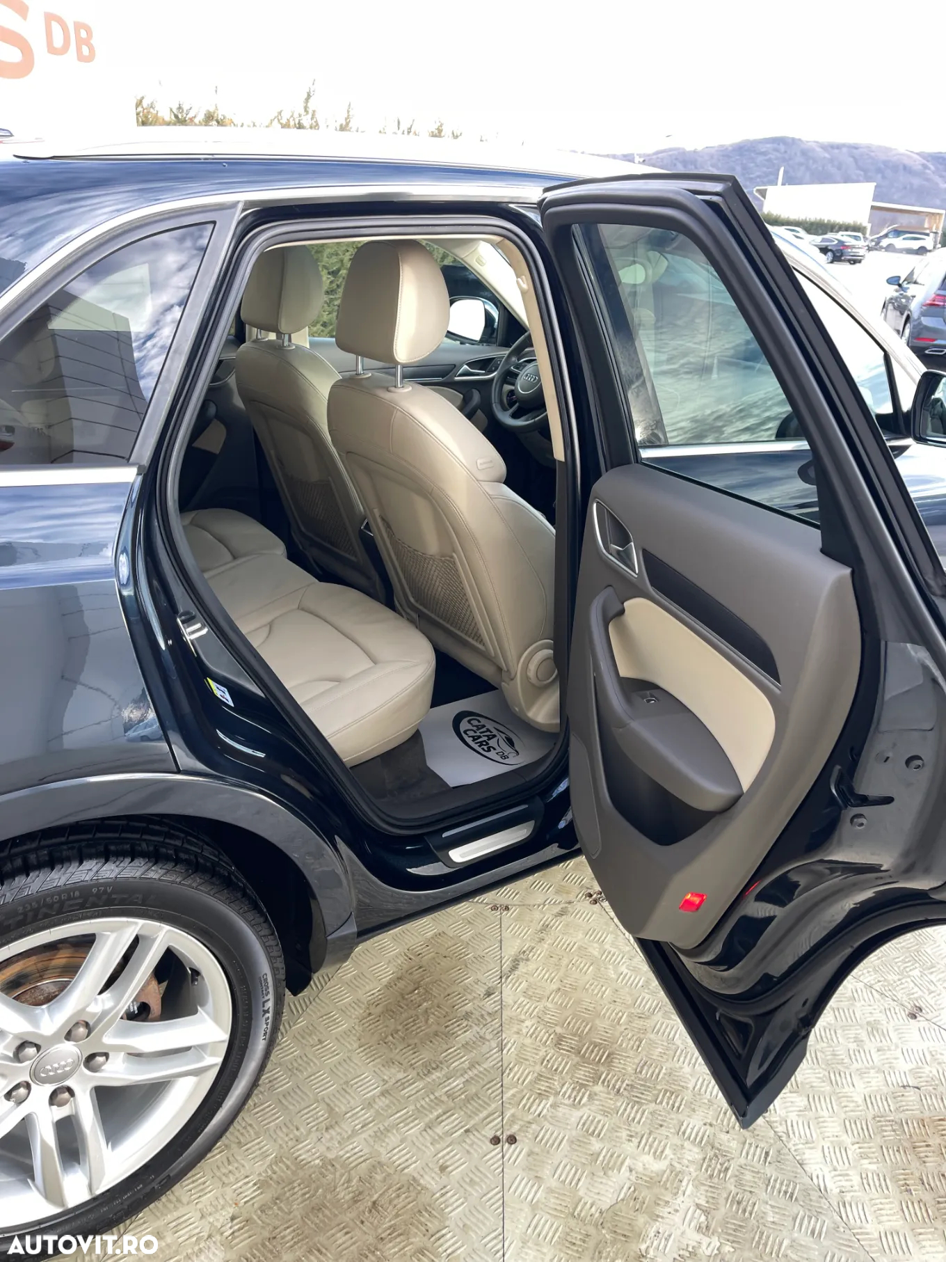 Audi Q3 2.0 TDI Quattro S tronic - 23