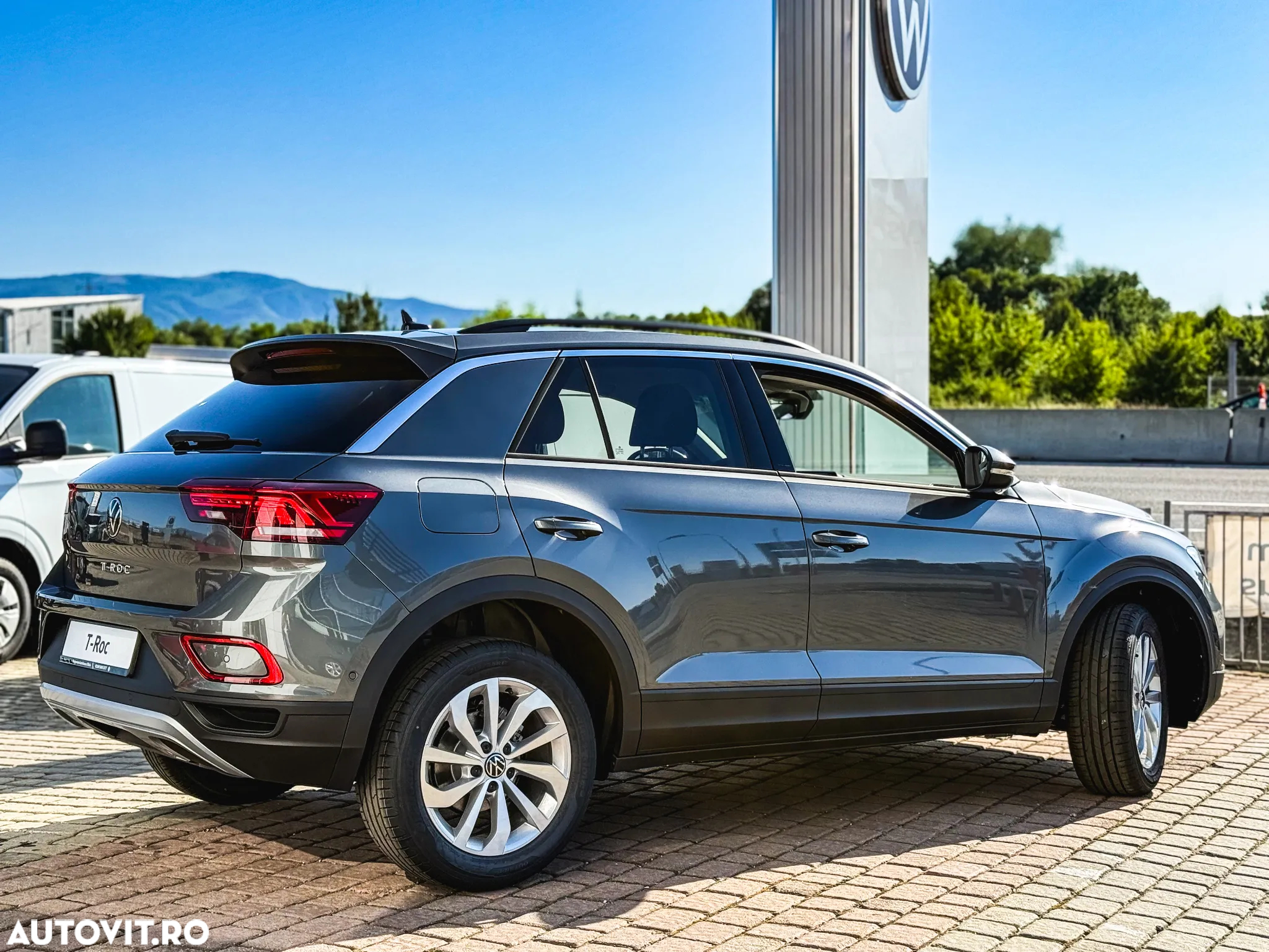 Volkswagen T-ROC 1.5 TSI DSG Life - 4