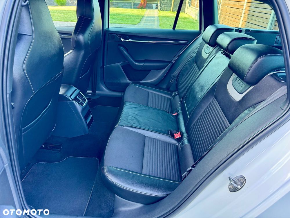 Skoda Octavia 2.0 TSI RS DSG - 16