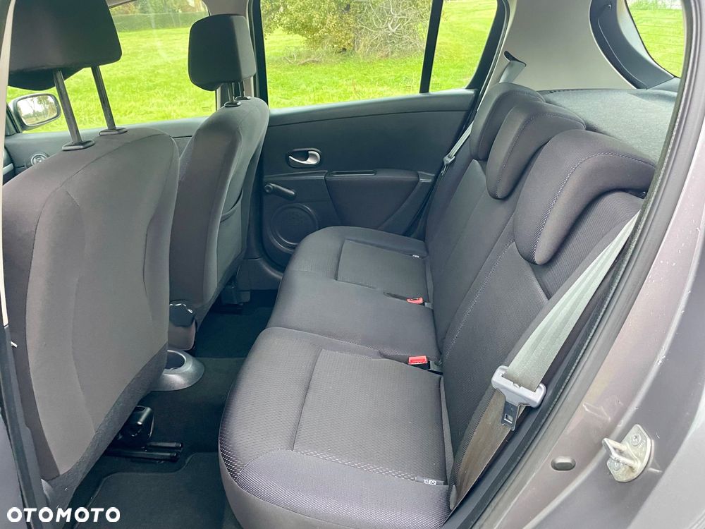 Renault Clio 1.2 16V Authentique - 28