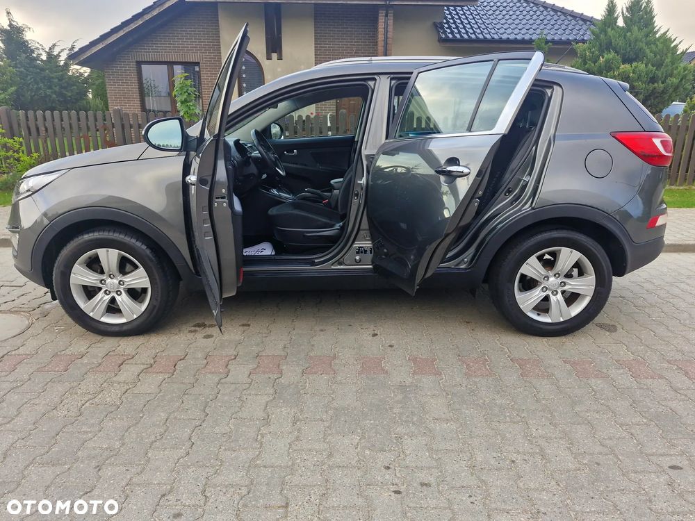 Kia Sportage 2.0 CVVT 2WD Automatik Vision - 25
