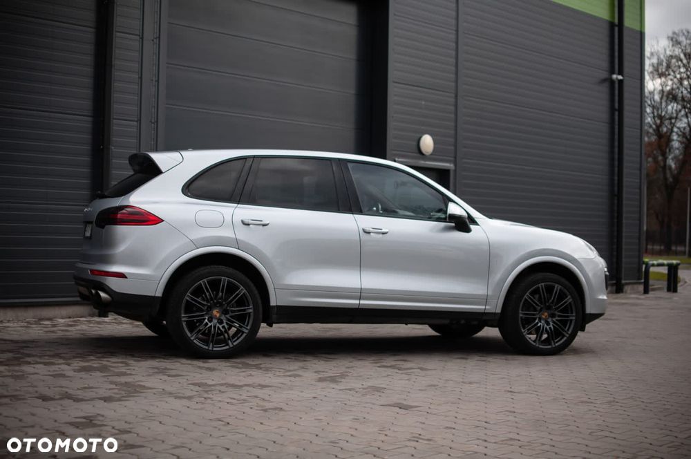 Porsche Cayenne Platinum Edition - 21