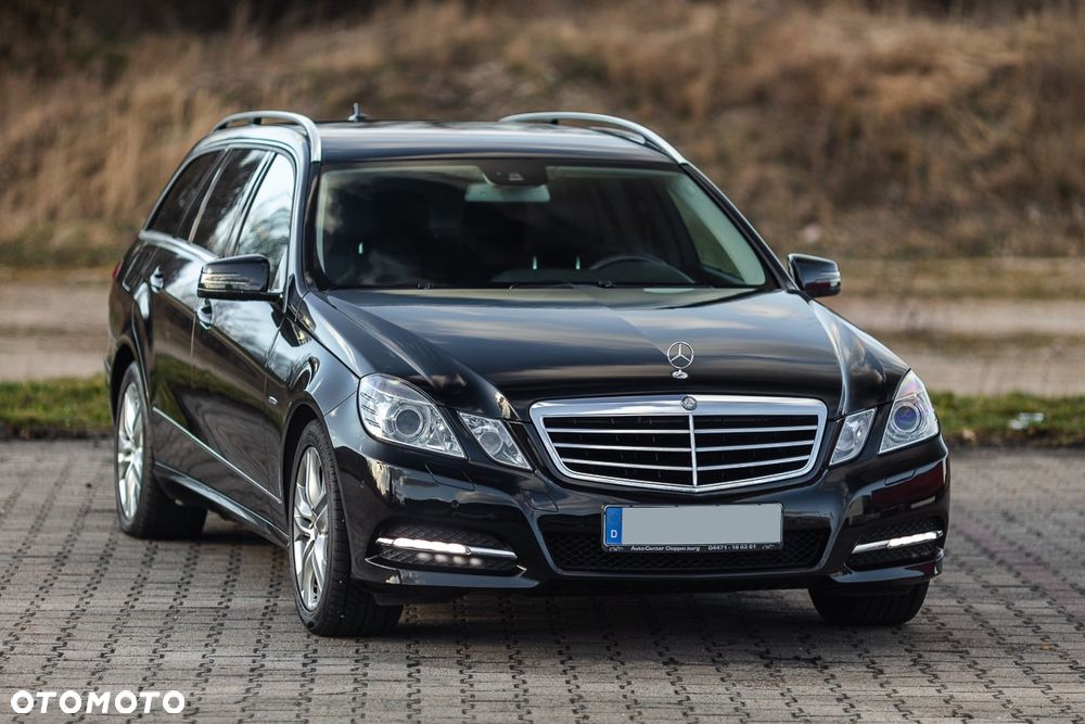 Mercedes-Benz Klasa E 220 CDI DPF BlueEFFICIENCY 7G-TRONIC Avantgarde - 12