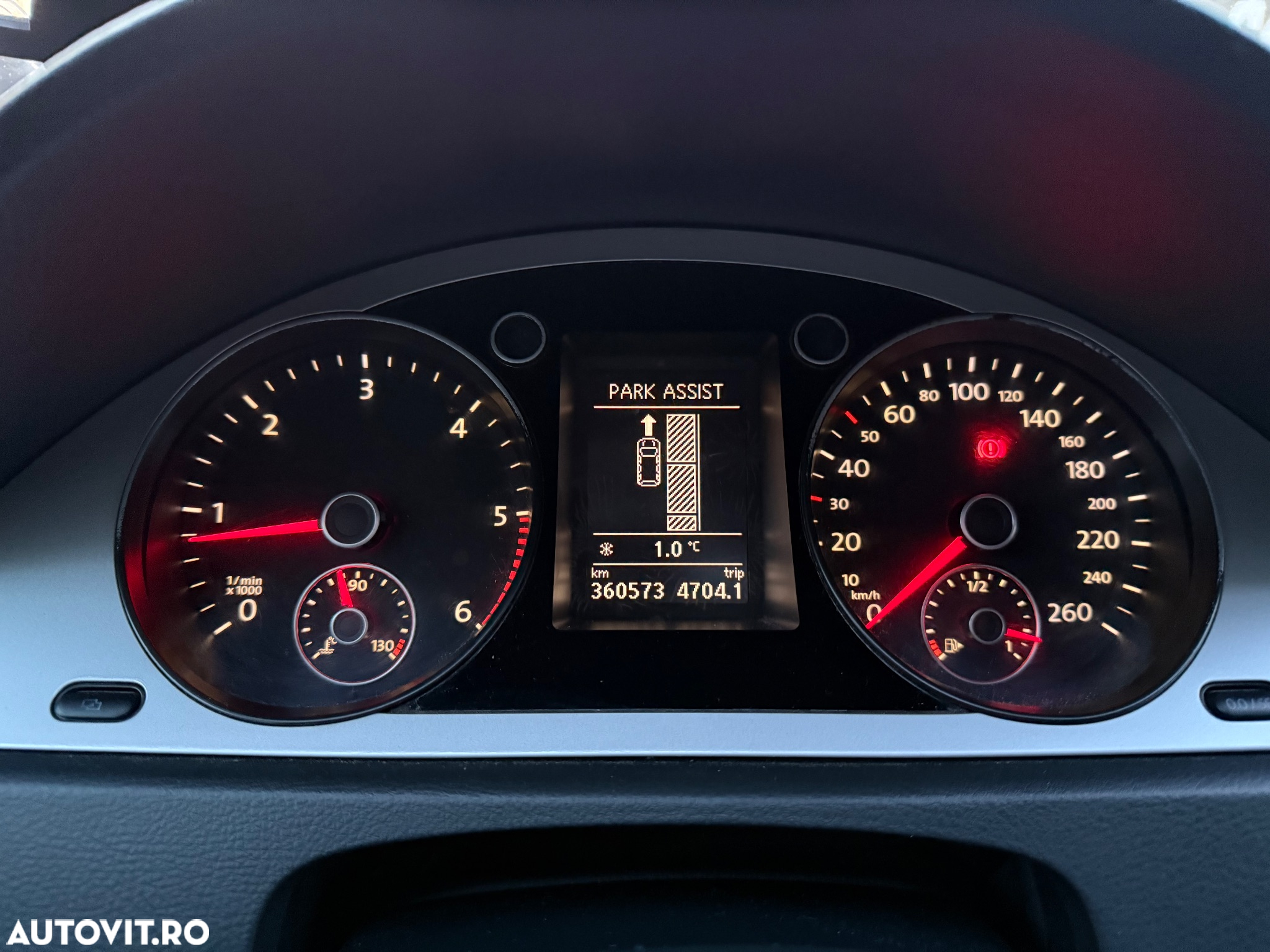 Volkswagen Passat Variant 2.0 TDI 4Motion Sportline - 8