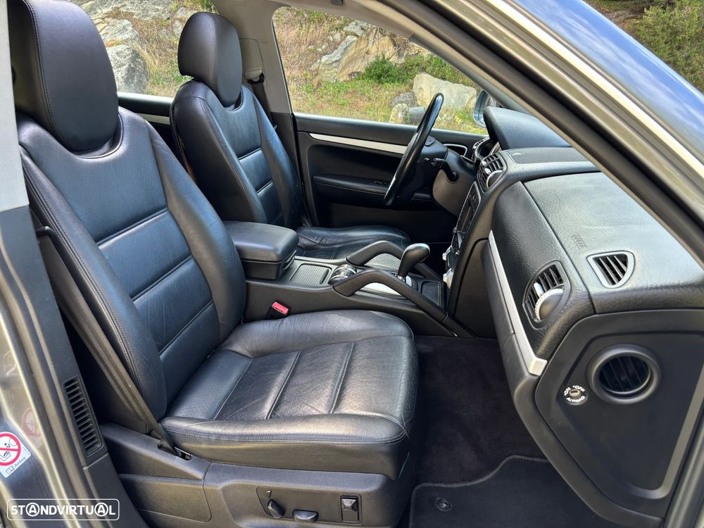 Porsche Cayenne Tiptronic - 12