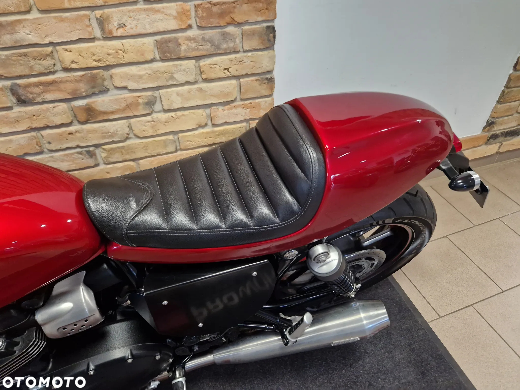Triumph Street Twin - 12