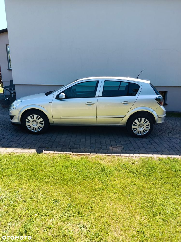 Opel Astra - 2