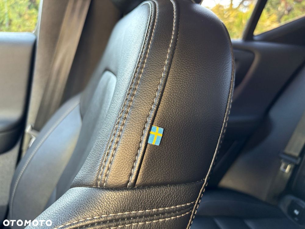 Volvo XC 40 D3 SCR R-Design - 16