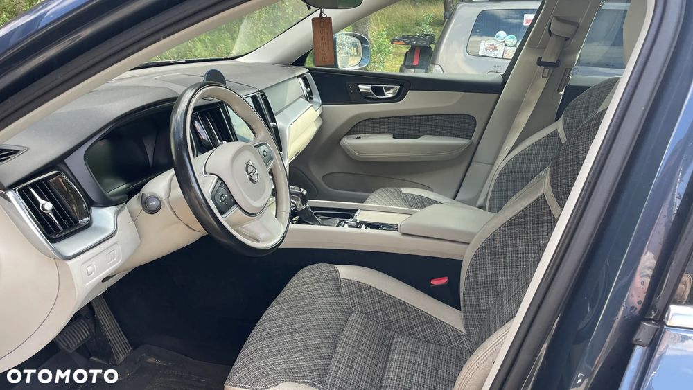 Volvo XC 60 D4 SCR AWD Momentum - 6