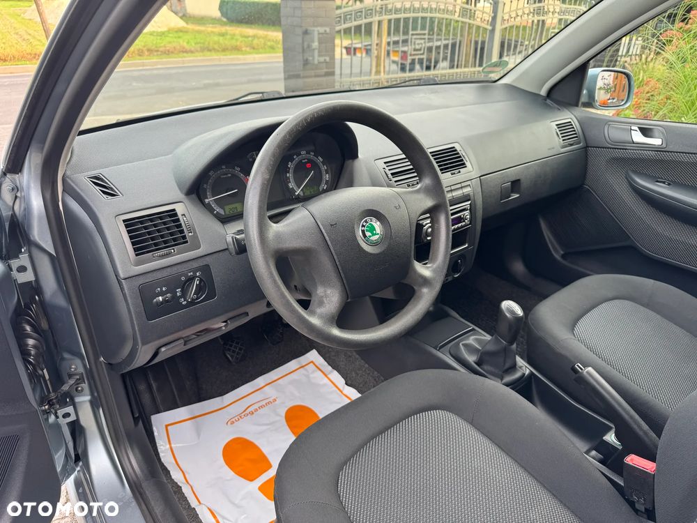 Skoda Fabia 1.4 16V Ambiente - 16