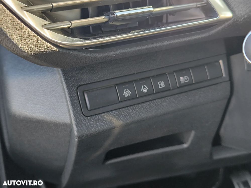 Peugeot 3008 225 e-EAT8 GT Pack - 19