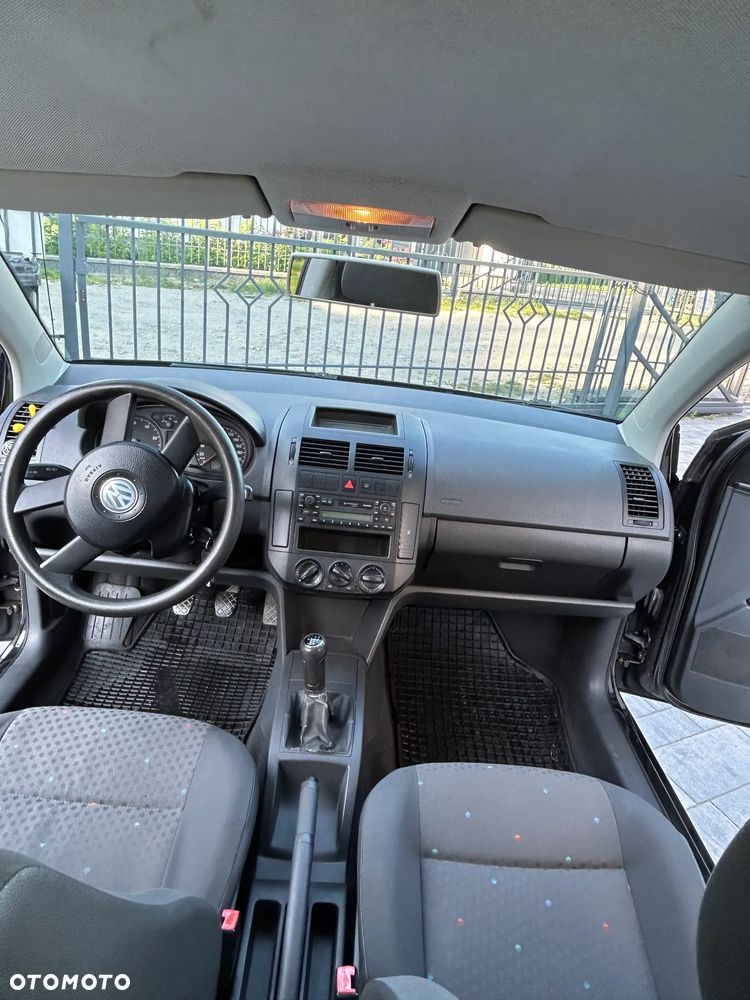 Volkswagen Polo 1.4 16V Comfortline - 11