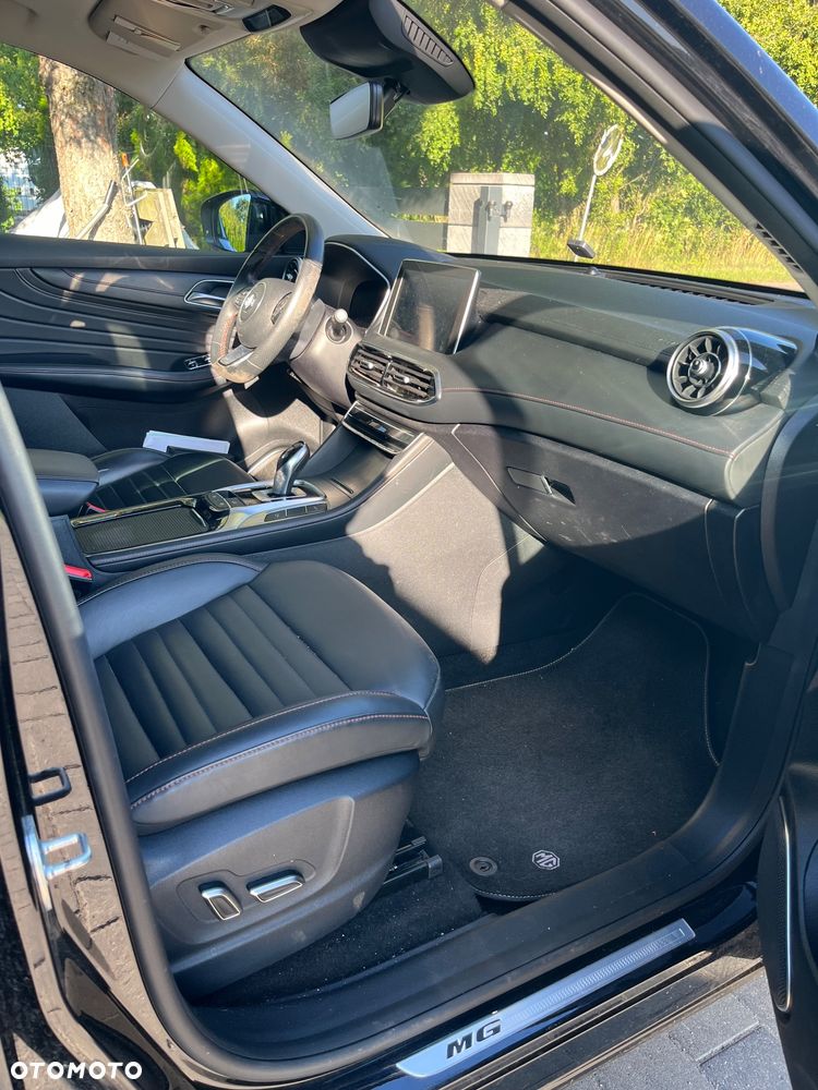 MG HS PHEV Luxury - 14